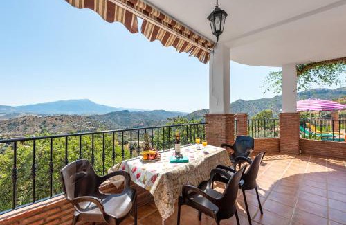 Comares Chalet De Esquí | El Mirador del Abuelo
