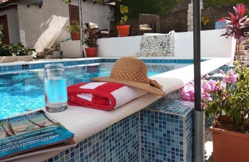 Managua Cama Y Desayuno | El Mirador Suites and Lounge