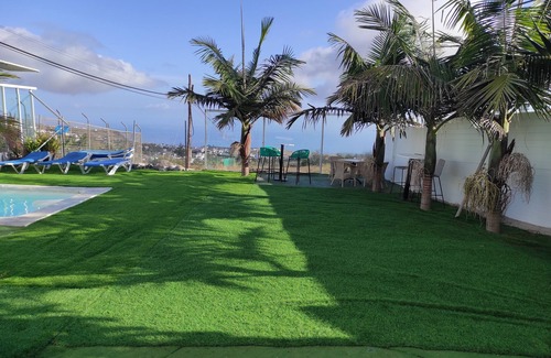 Firgas Chalet De Esquí | CASA El NARANJO CON PISCINA PRIVADA