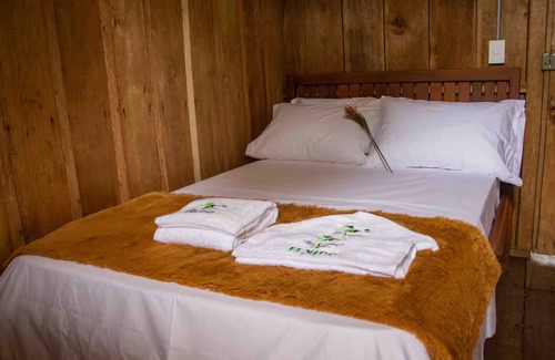 La Macarena Cama Y Desayuno | El Nido serene cabin with natural pool and chef 2