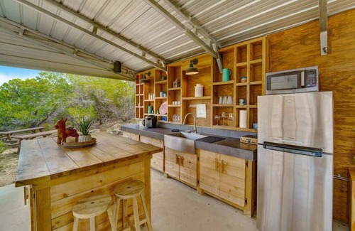 Dripping Springs Casa | El Nopal | Pet-Friendly Tipi + Pool Access