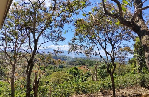 Turrúcares Apartamento | El Paraíso Escondido, ubicado en las faldas del volcán Poas, una vista hermosa