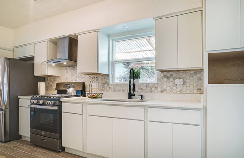 Pershing - Government Hill Cabaña | El Paso Vacation Rental: 4 Mi to Downtown!