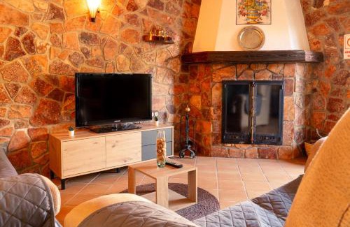 Cuevas del Becerro Casa | El Pinsapo Casa Rural