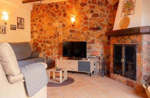 Cuevas del Becerro Casa | El Pinsapo Casa Rural
