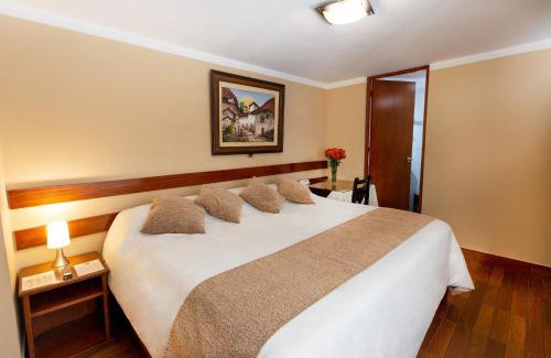 Centro histórico Hotel | El Portal De San Lázaro