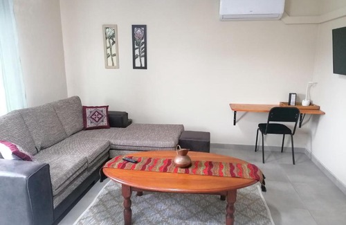 Athlone Apartamento | El Pueblo Apartment