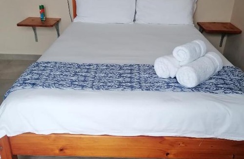 Athlone Apartamento | El Pueblo Apartment