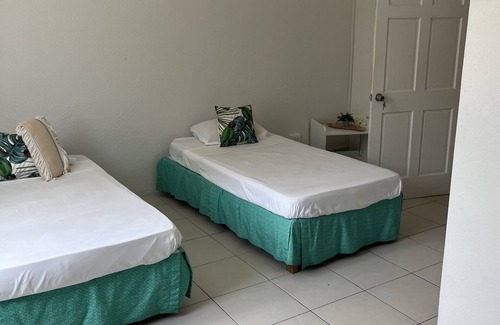 Dover Casa | El Retreat Guest House