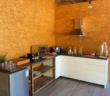 Lagunilla Otro | El Roble Glamping - Cabaña Contenedor - Pet Friendly