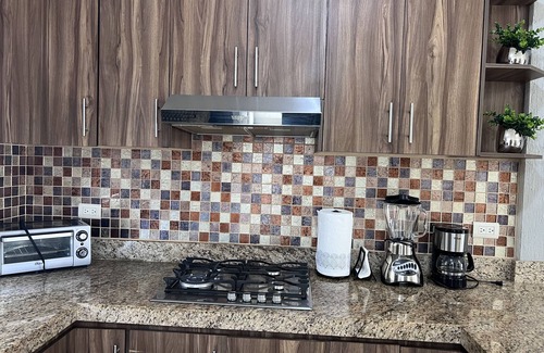 Las Jarretaderas Casa | EL ROBLE HOUSE, 10 MINUTES TO THE BEACH, 3 BEDROOMS, POOL AND AIR CONDITIONED