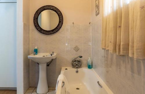 Hilton Cama Y Desayuno | El Sali Guest House