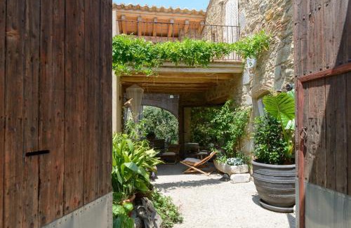 Palau-Saverdera Casa | El Salt de la Reina