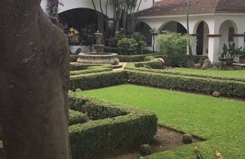 Oaxaca Casa | El Studio at Bule Villas. Solar heated pool, WiFi, AC, & fitness room, Oaxaca.