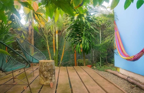 Cocles Casa | El Tucan Feliz I Jungle Tiny Guest House near Playa Cocles