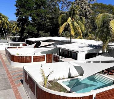 La Libertad Casa | El Tunco Villa OYA no 2 with private pool
