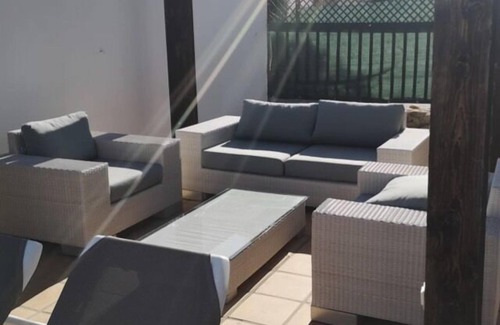 Caserio Los Tarquinos Villa | El Valle Golf - Villa Morgan, Piscina climatizada, WiFi. Orientación sur jardín / piscina.