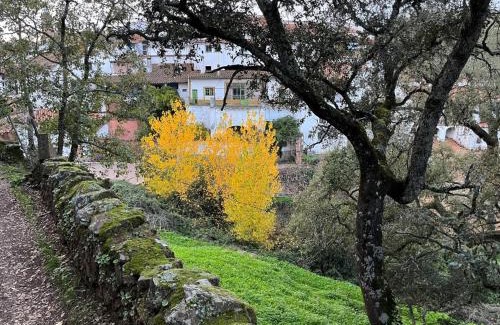 Valdelarco Casa | El Zarzo de Nemesio, alberca barbacoa 2 Hab 4 Pers mas 2 Max