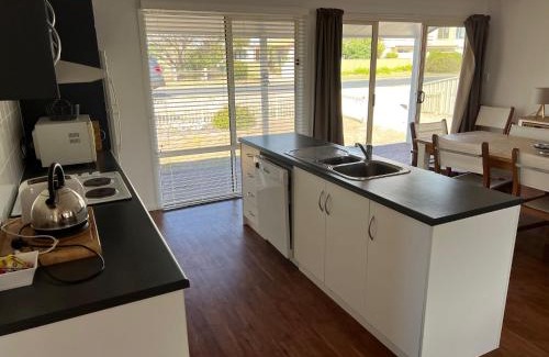 Waterhouse Casa | Elandra House - WiFi pet friendly outside