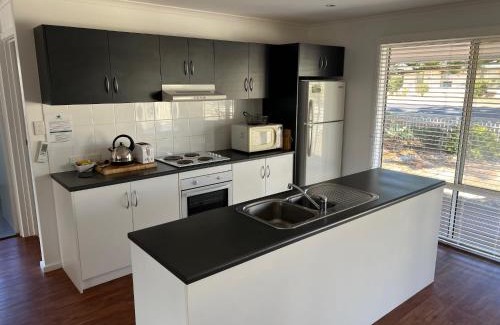 Waterhouse Casa | Elandra House - WiFi pet friendly outside