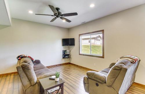 Battle Lake Casa | Elbow Lake Escape with Dock in Underwood!