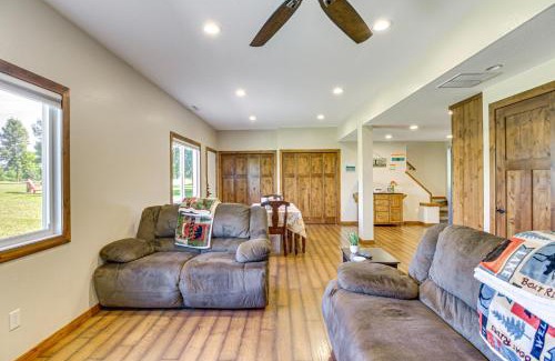 Battle Lake Casa | Elbow Lake Escape with Dock in Underwood!