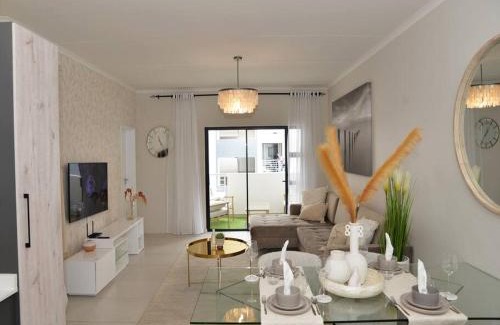 Greater Johannesburg Metropolitan Area Apartamento | Elcaro Luxury Villas - Urban Taupe 1