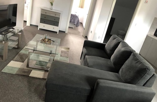 Peterborough Apartamento | ELD1 - Large 2 bedrooms, Complimentary Netflix & Parking