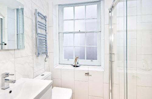 Temple Casa | Eldon Chambers Pod 5 by City Living London