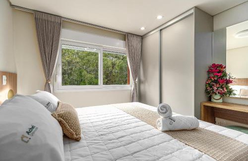 Vila Suzana Apartamento | Elegância e Conforto em Canela by Achei