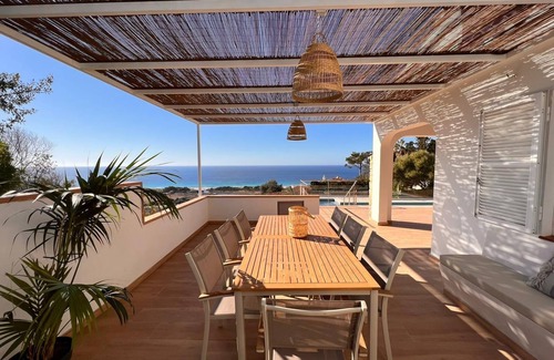 Sant Jaume Mediterrani Villa | PANORAMICAS VISTAS, ELEGANCIA, JARDÍN, Y UNA ESPECTACULAR PISCINA