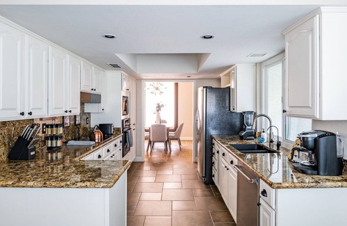Thunderbird Desert Estates Casa | Elegance and Class - Central Scottsdale home with heated* pool and fire-pit