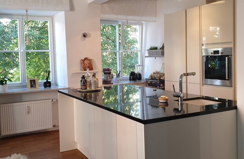 Neuschwabing Apartamento | Elegance & Light in Schwabing