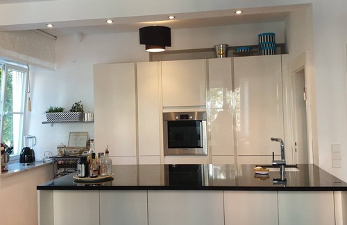 Neuschwabing Apartamento | Elegance & Light in Schwabing