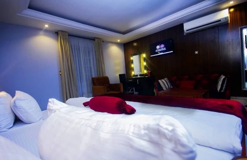 Somolu Hotel | Elegance suites