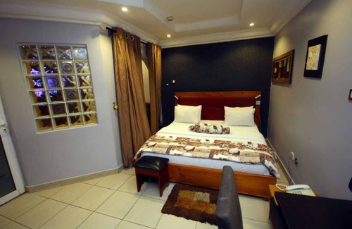 Somolu Hotel | Elegance suites
