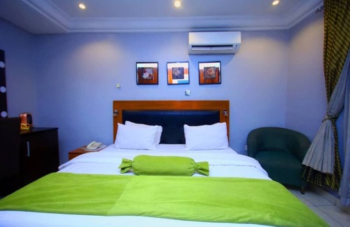 Somolu Hotel | Elegance suites