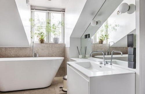 Ostermalm Apartamento | Elegant Östermalm Loft