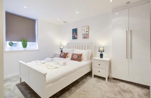 Brentwood Apartamento | Elegant 1 Bedroom Flat
