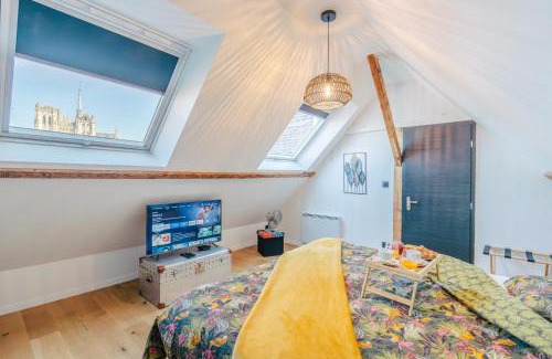 Centre Ville Apartamento | Elegant 120m2-Face cathedrale-6 pers-free Parking