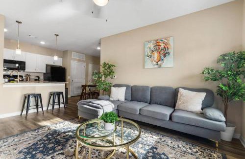 Melbourne Apartamento | Elegant 1BR/1BA Condo with Pool, Gym and Laundry