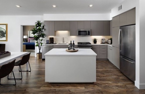 West San Jose Condominio | Elegant 1BR Condo w Stunning Outdoor Pool in Lynhaven