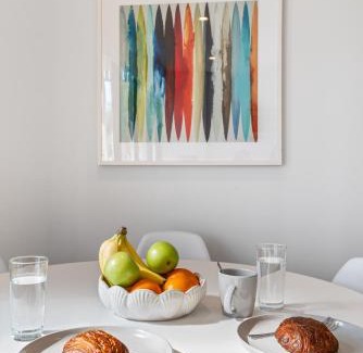 Caulfield North Apartamento | Elegant 2 Bed 2 Bath Apartment at Caulfield Park with Balcony & Parking