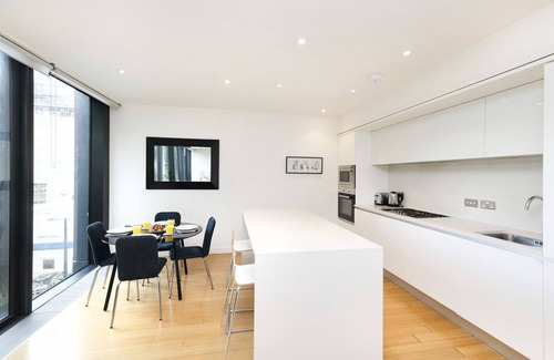 Laurieston Apartamento | Elegant 2-bed flat near The Meadows w/ parking