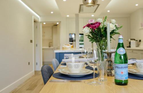 Cotham Apartamento | Elegant 2-Bed Luxury Apartment - Prime Location