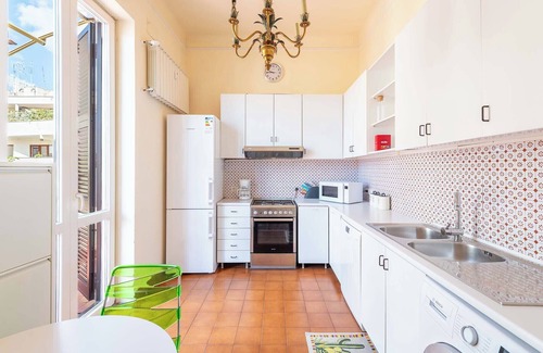 Quartiere Coppede Apartamento | Elegant 2-Bed, Terraces Charming Coppedè District