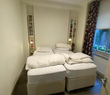 Pembridge Apartamento | Elegant 2BD Flat 5 mins to Kensington Gardens!