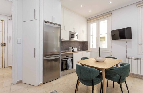 Goya Apartamento | Elegant 2BR/2BA Apartment – Salamanca District
