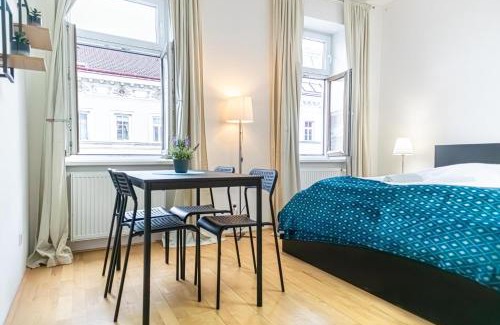 Neulerchenfeld Apartamento | Elegant 2BR Apt.@Wiener Stadthalle/Central Located