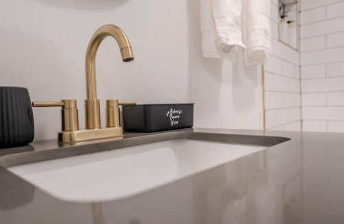 Trinidad Apartamento | Elegant 2BR Near DC Sights & H Street